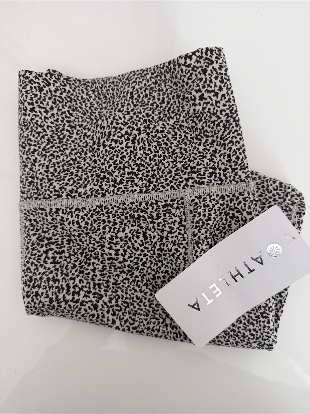 NWT Athleta Salutation Stash II Tight Leggings 7/8 Length Leopard Black MP